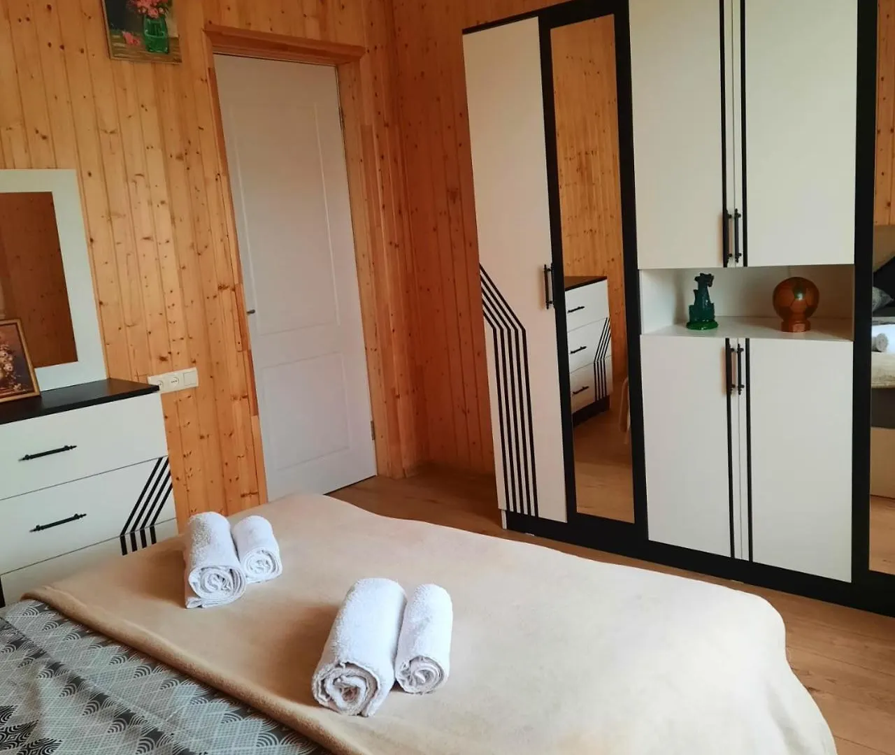 Nugzar House Chakvi - 2 Bedrooms Holiday home